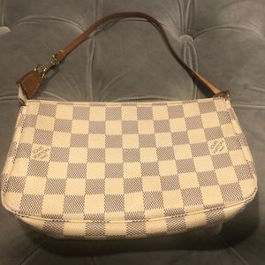 Louis Vuitton Damier Azur Pochette
